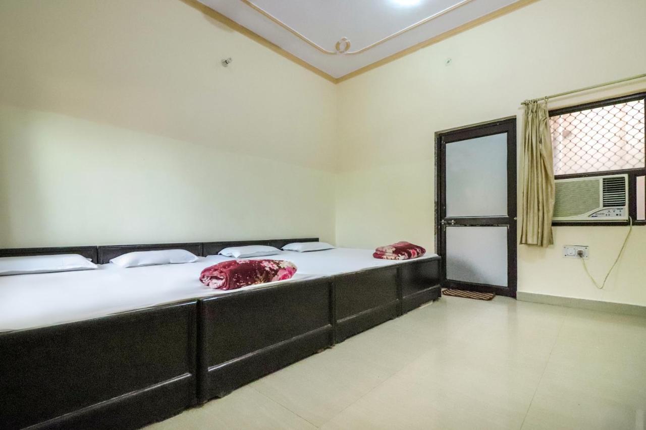 Spot On 60838 Shri Giriraj Dham Hotel Govardhan Buitenkant foto