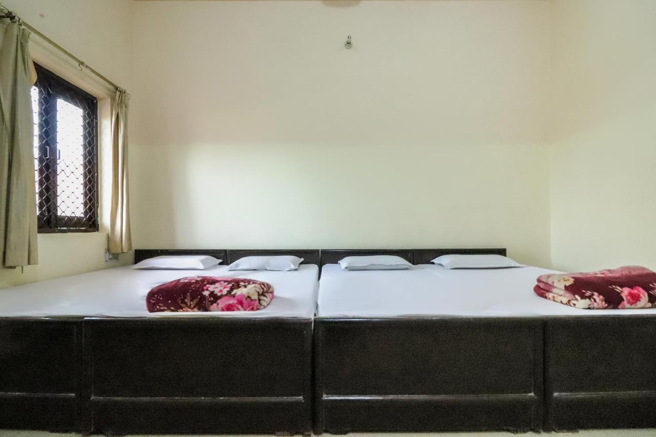 Spot On 60838 Shri Giriraj Dham Hotel Govardhan Buitenkant foto