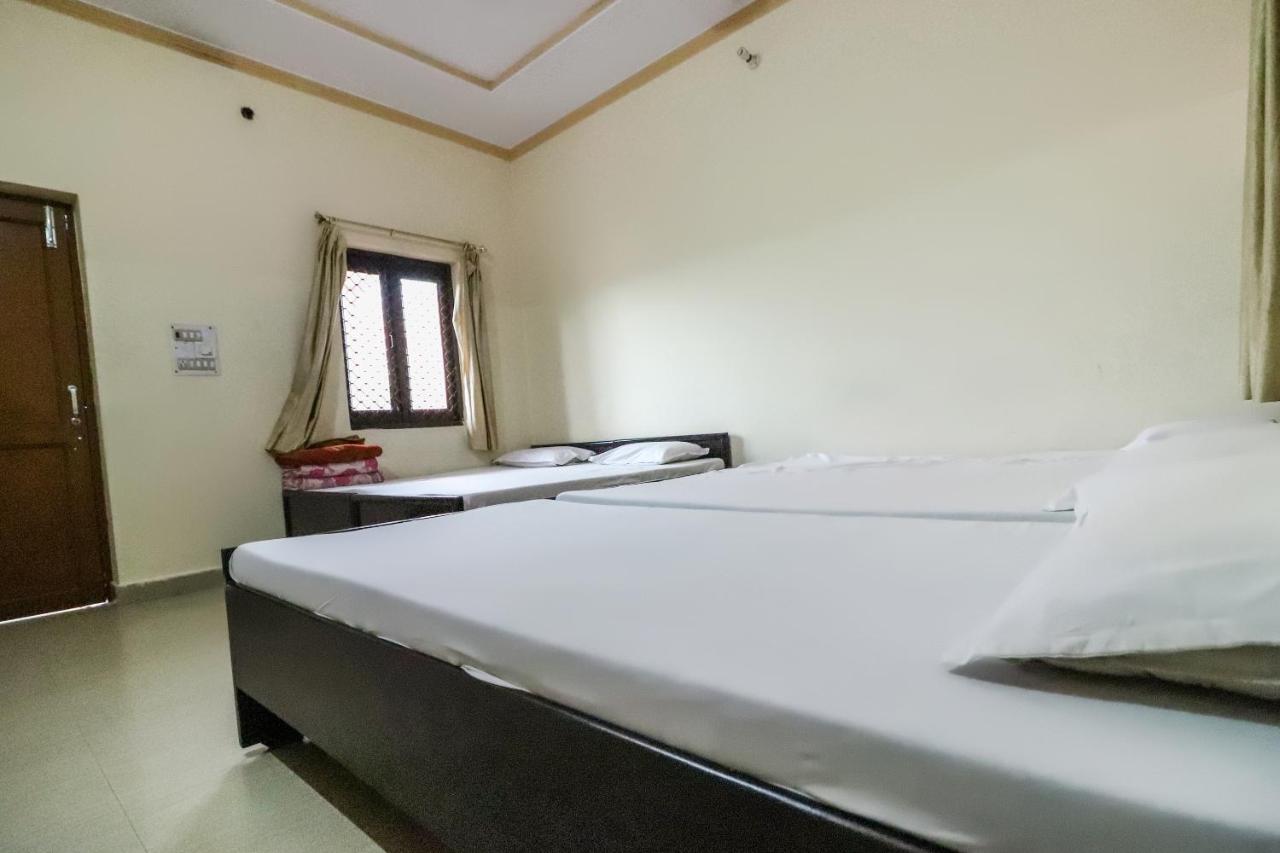 Spot On 60838 Shri Giriraj Dham Hotel Govardhan Buitenkant foto