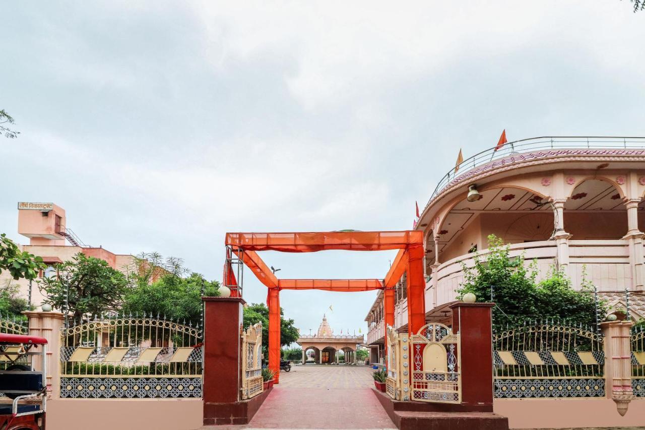 Spot On 60838 Shri Giriraj Dham Hotel Govardhan Buitenkant foto