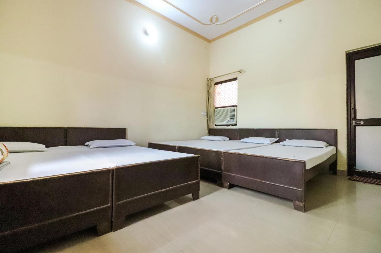 Spot On 60838 Shri Giriraj Dham Hotel Govardhan Buitenkant foto
